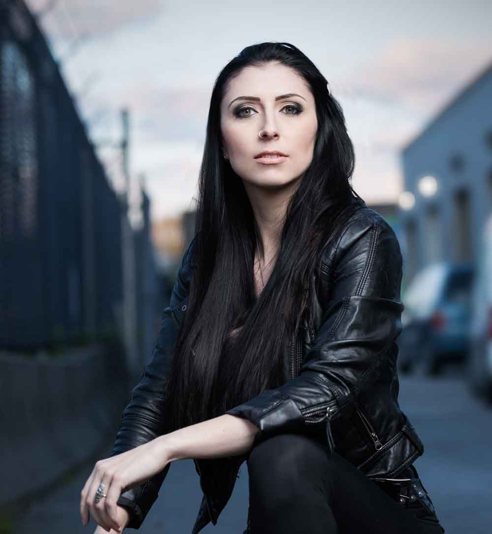 Brittney Slayes - Unleash The Archers